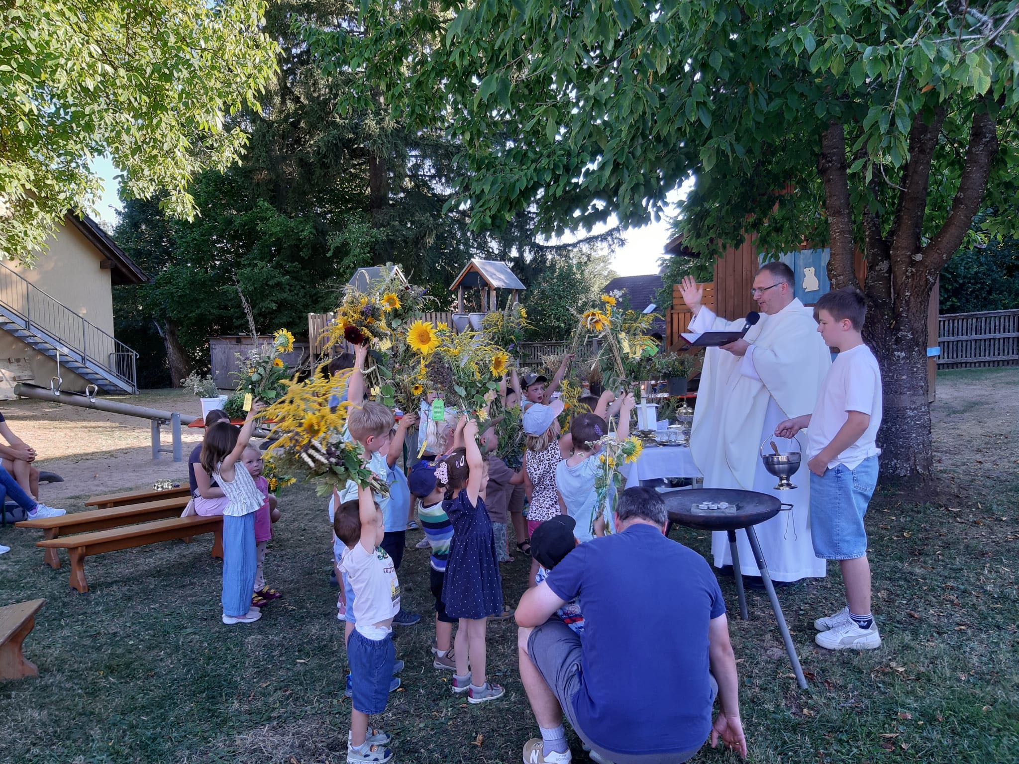 Familiengottesdienst in Arnstein, Mariä Himmelfahrt
