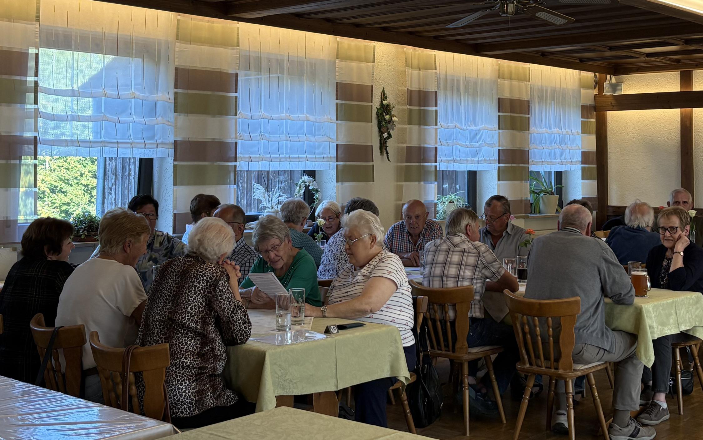Wirtshaussingen 2027 Bild vom Wirtshaussingen 2027 mit Besucherinnen und Besuchern